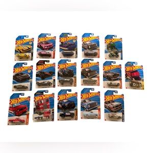 New Hotwheels Treasure Hunt Die-Cast Cars Bundle Of 16 NEW IN BOXES